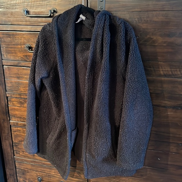 H&M fuzzy super soft hooded sweatshirt cardigan sweater - Picture 2 of 6